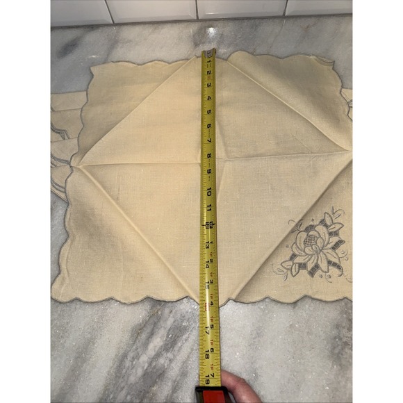 Set Of 8 Vintage Cutwork And Embroidered Dinner Napkins - Picture 6 of 7